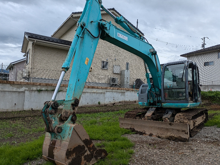 コベルコ 油圧ショベル SK135SR-1ESの買取写真3