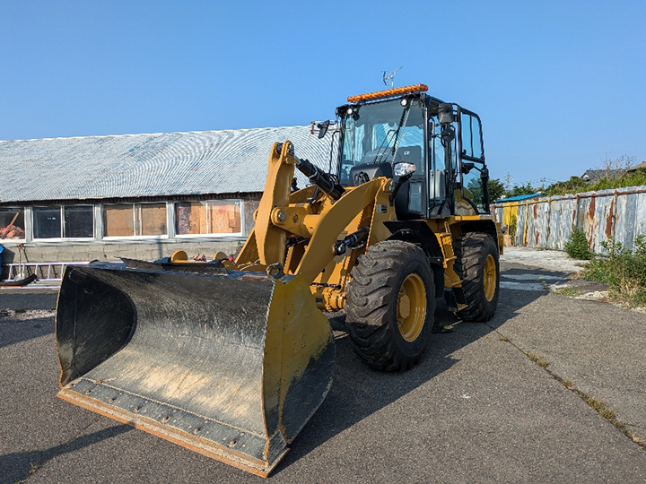 CAT ホイールローダー 令和6年式 910の買取写真