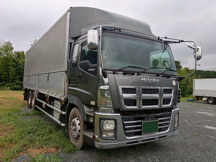 いすゞ ギガ QKG-CYL77Aの買取写真1