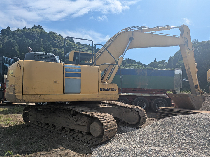 コマツ 油圧ショベル PC200-10の買取写真3