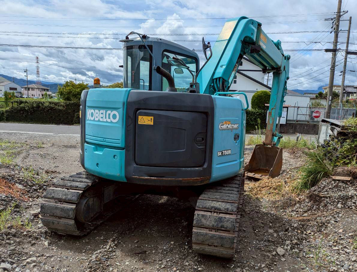 コベルコ 油圧ショベル SK75UR-5の買取写真3