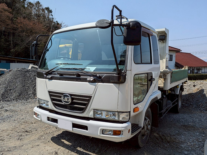 UDトラックス コンドル BDG-MK36Cの買取写真1