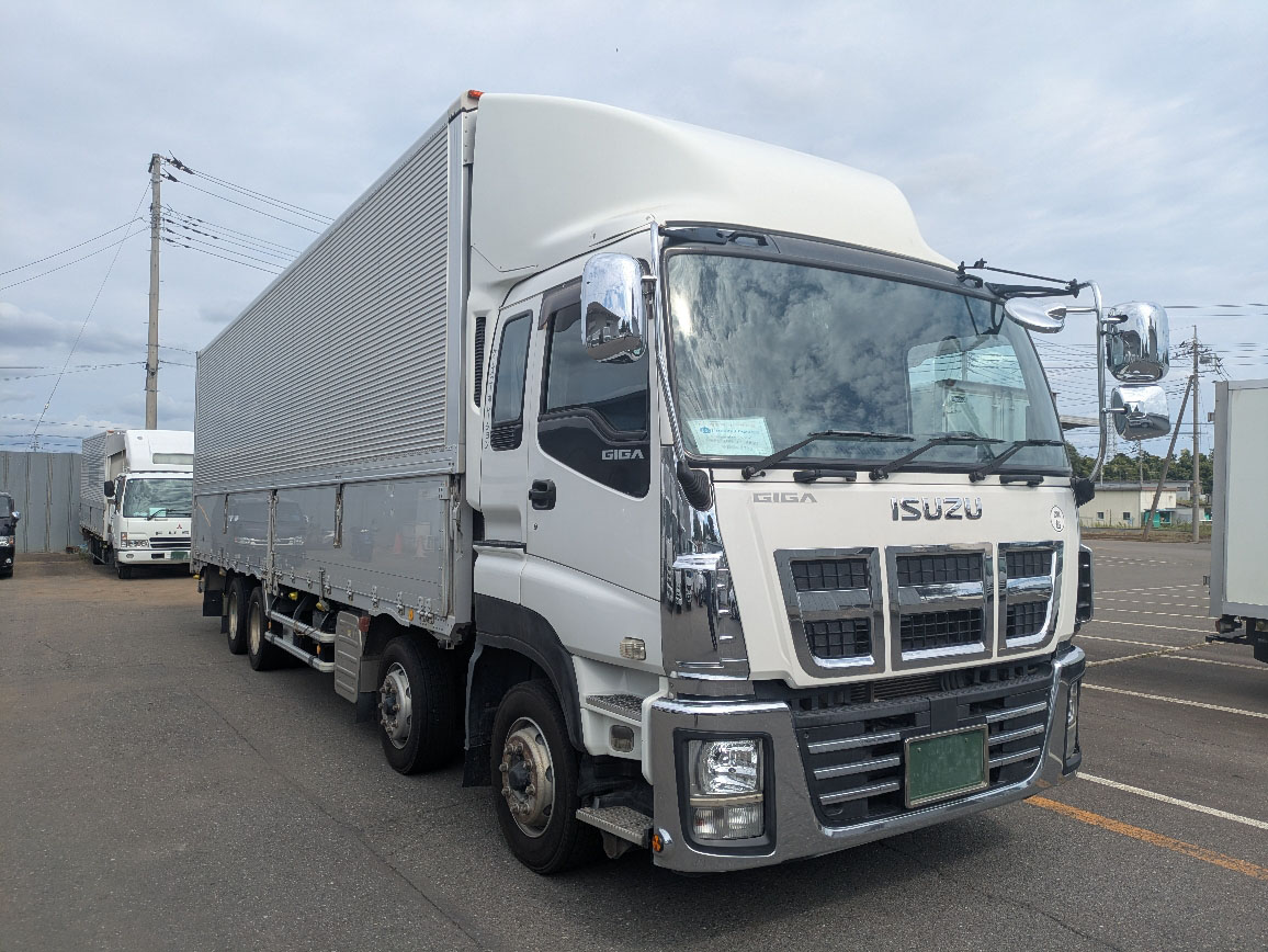 いすゞ ギガ QKG-CYJ77Aの買取写真1
