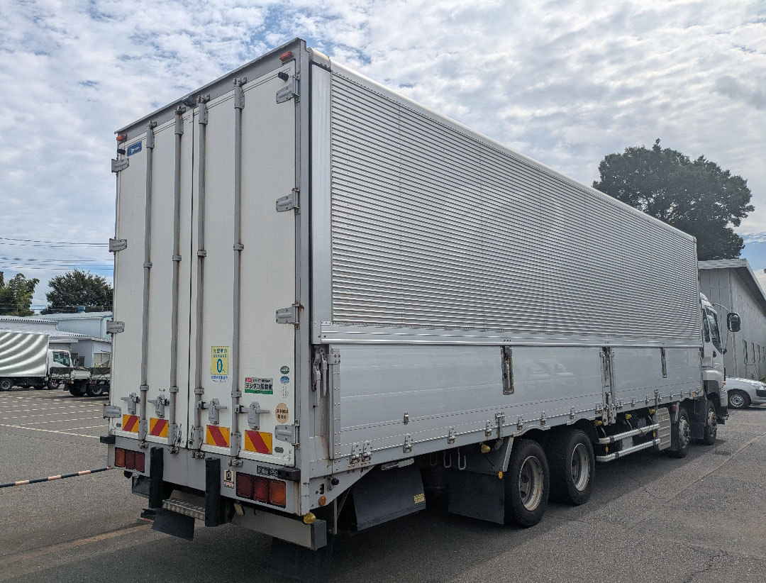いすゞ ギガ QKG-CYJ77Aの買取写真3