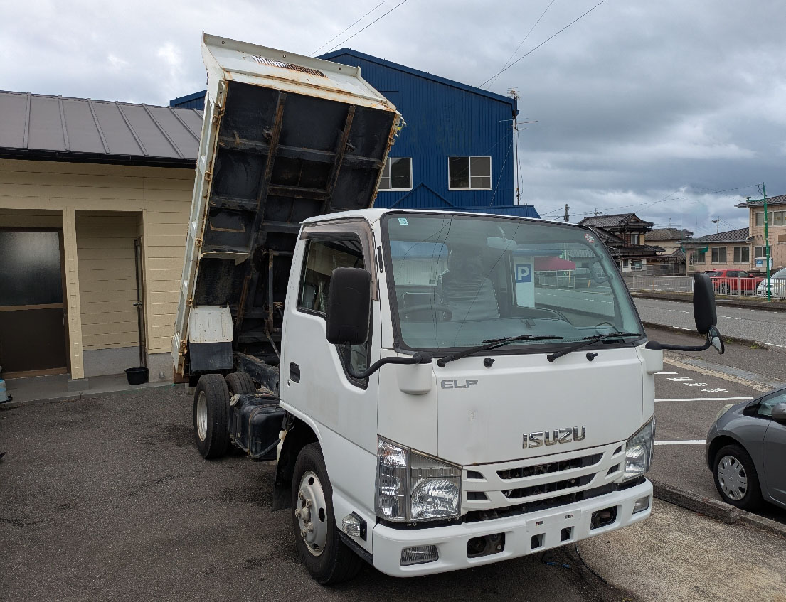 いすゞ エルフ 平成27年式 TPG-NJR85ADの買取写真