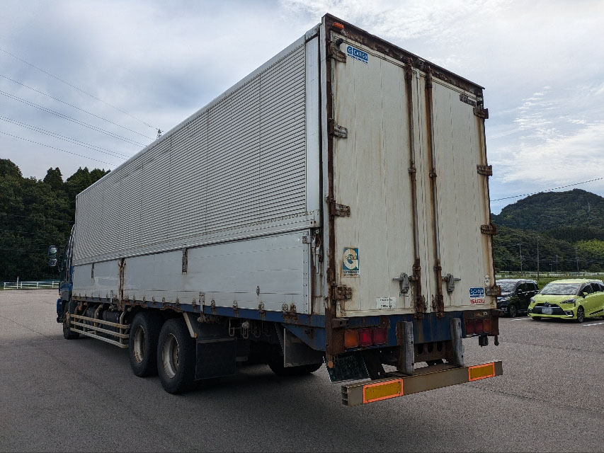 いすゞ ギガ PDG-CYL77V8の買取写真3