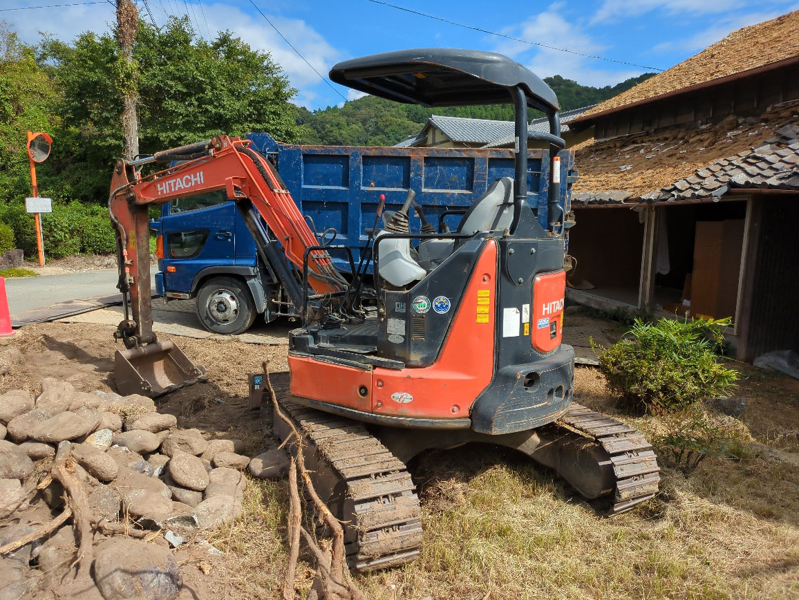 日立 油圧ショベル ZX35U-58の買取写真3