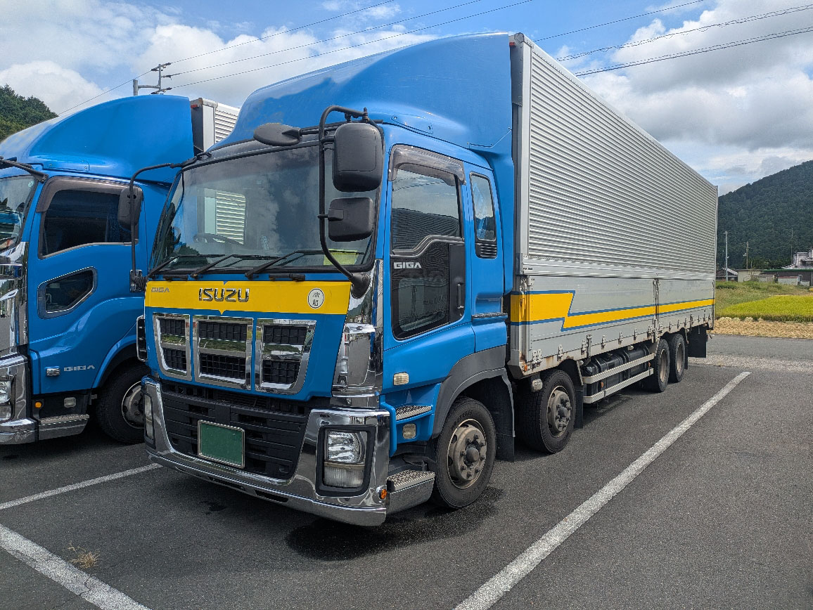 いすゞ ギガ QKG-CYJ77Aの買取写真1