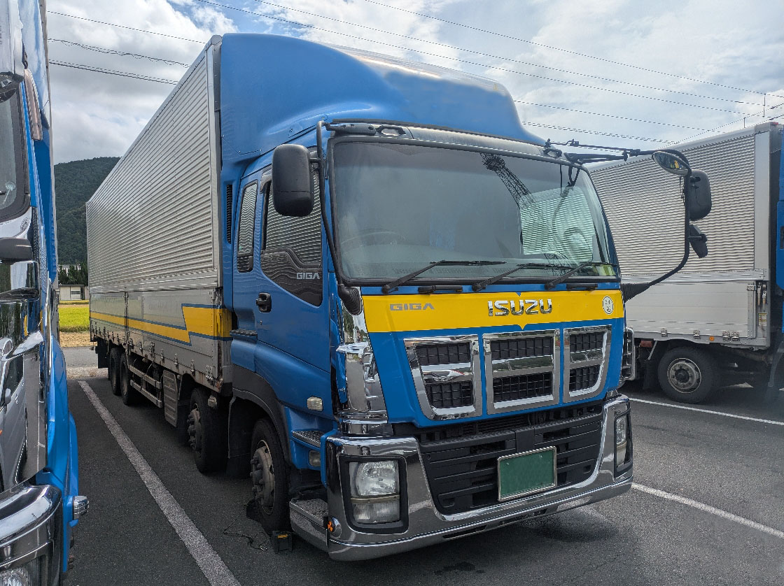 いすゞ ギガ QKG-CYJ77Aの買取写真3