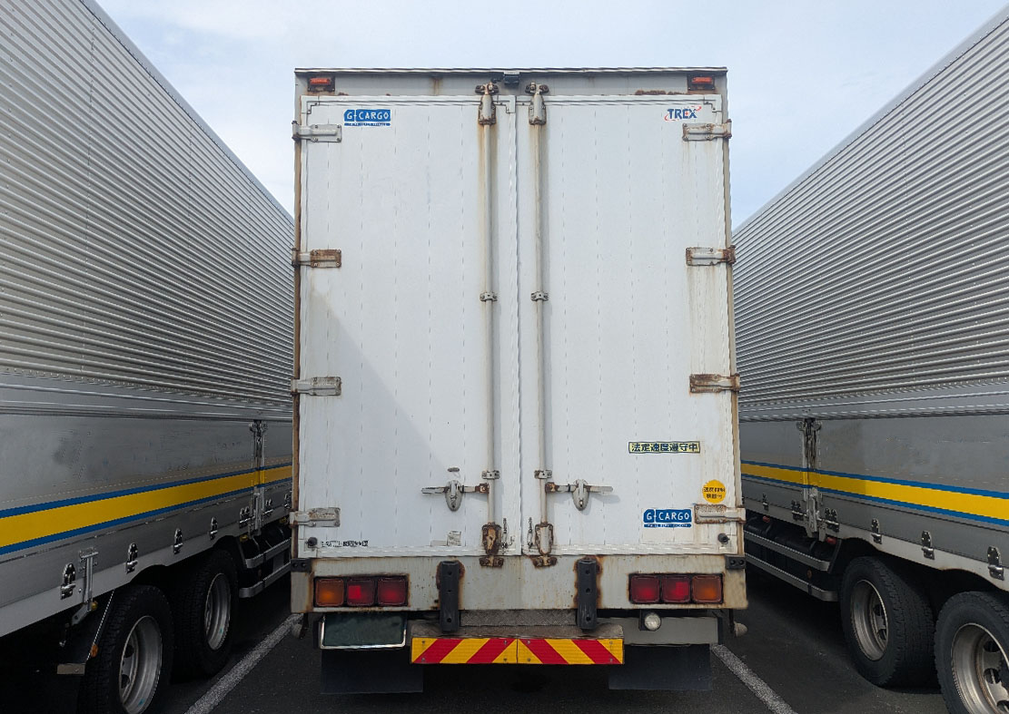 いすゞ ギガ QKG-CYJ77Aの買取写真4