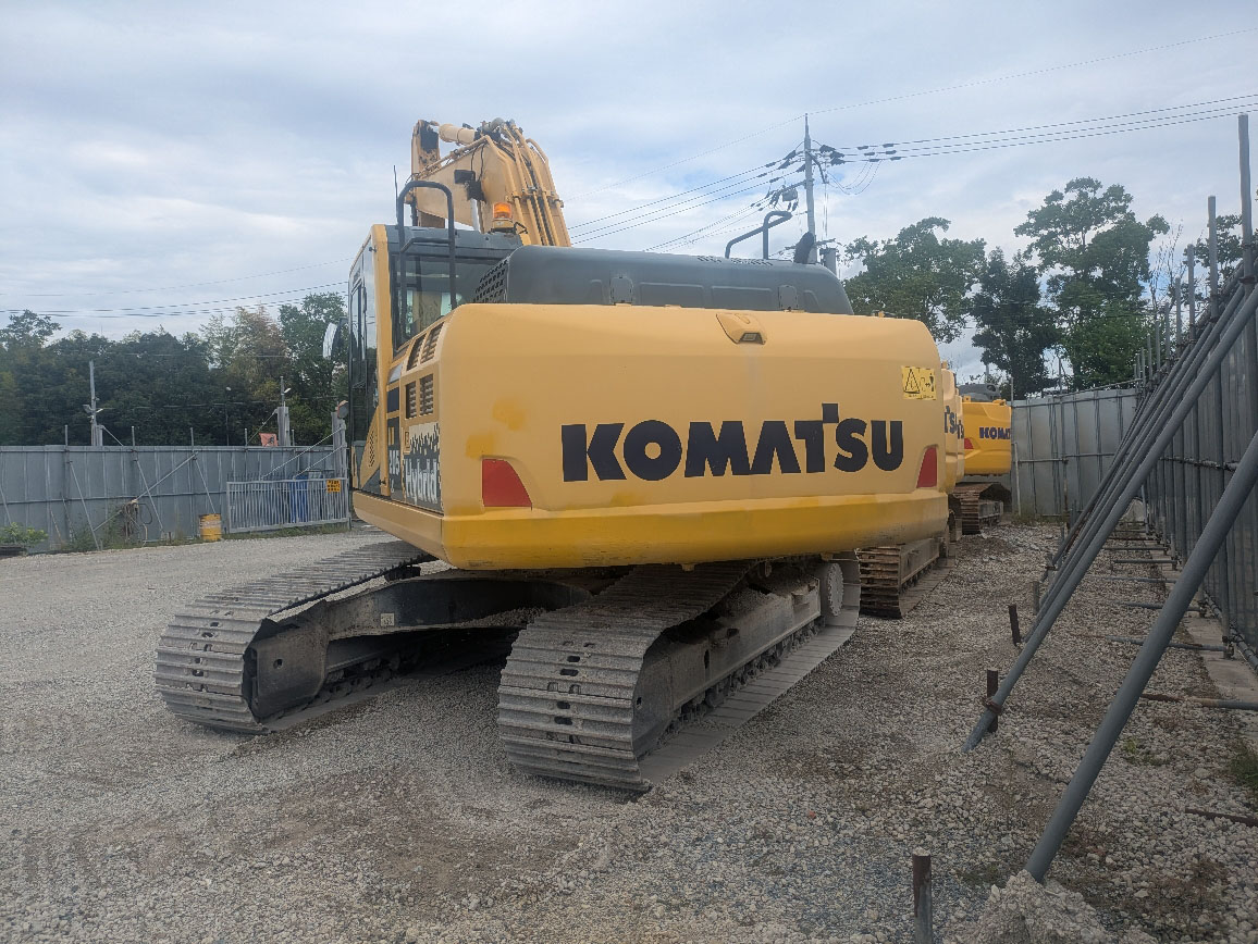 コマツ 油圧ショベル HB205LC-2の買取写真4