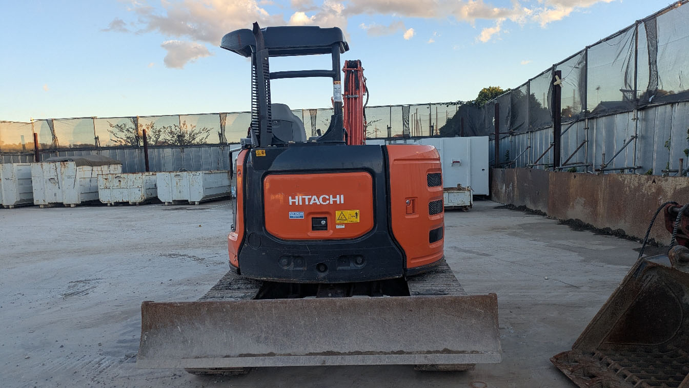 日立 油圧ショベル ZX40U-5Bの買取写真3