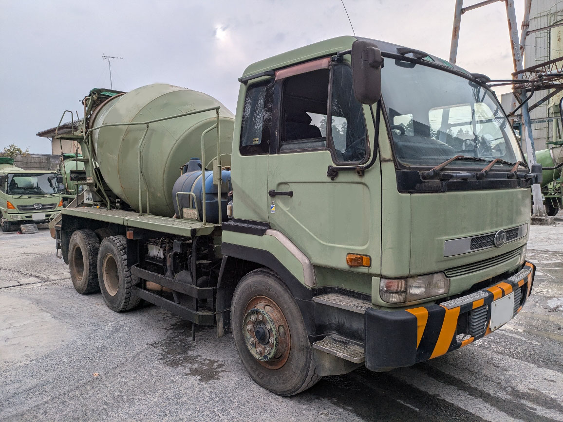 UDトラックス ビッグサム KC-CW53AHHの買取写真1