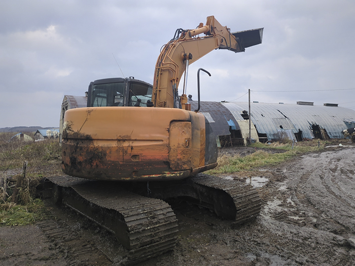 日立 油圧ショベル ZX135USの買取写真1