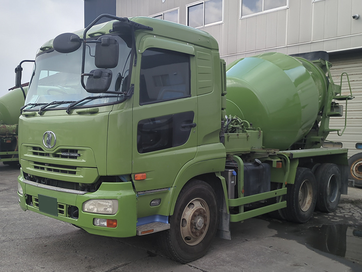 日産自動車 クオン 平成17年式 ADG-CW4XLの買取写真