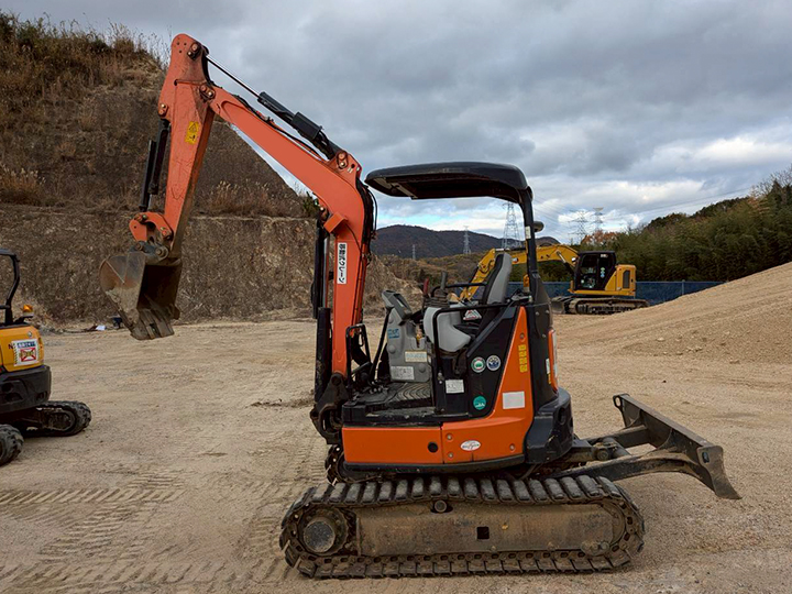 日立 油圧ショベル ZX35U-5Bの買取写真3