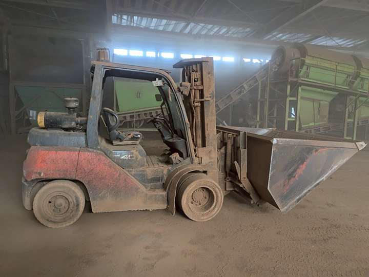 トヨタ フォークリフト 8FD40の買取写真1