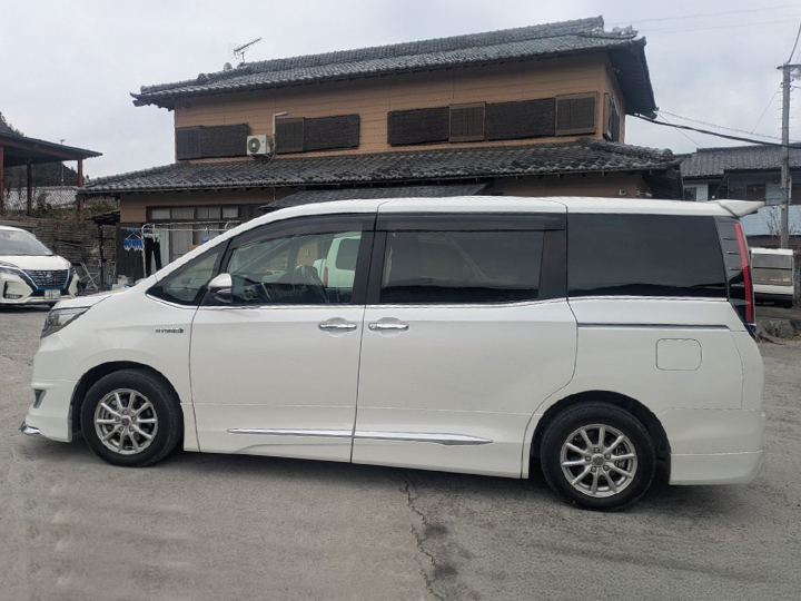 トヨタ エスクァイア DAA-ZWR80Gの買取写真2