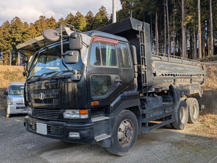 UDトラックス ビックサム 平成15年式 KL-CW48Aの買取写真