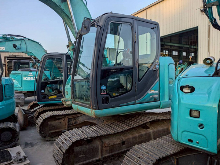 コベルコ 油圧ショベル SK135SR-3の買取写真3