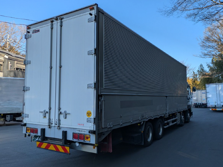 いすゞ ギガ QKG-CYJ77Aの買取写真3