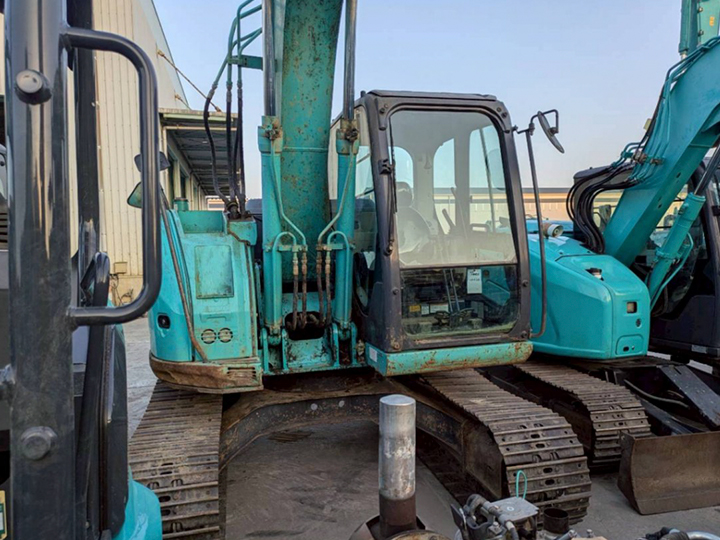 コベルコ 油圧ショベル SK135SR-3の買取写真4