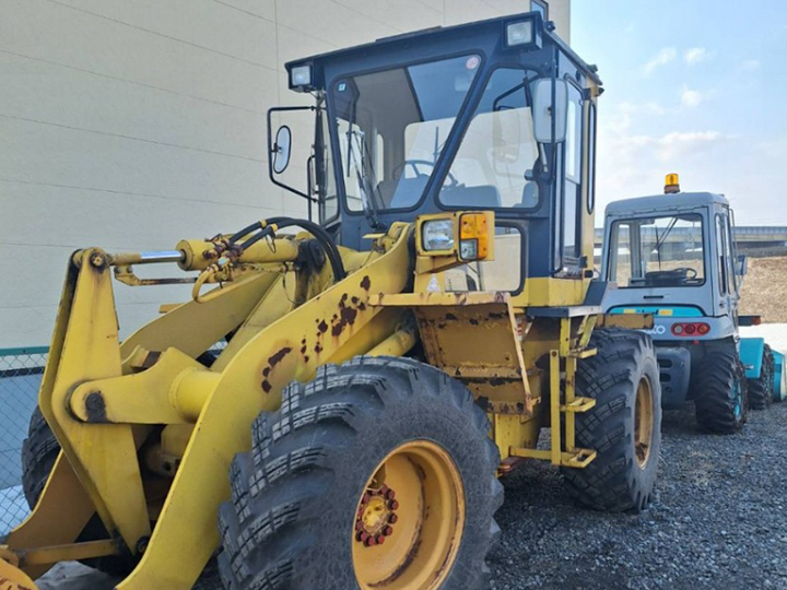 コマツ ホイールローダー 平成7年式 WA100-1の買取写真