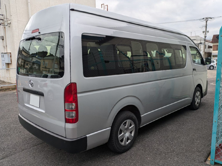 トヨタ ハイエースコミューター 3DF-GDH223Bの買取写真3