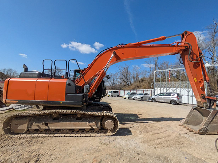 日立 油圧ショベル ZX200-6の買取写真4