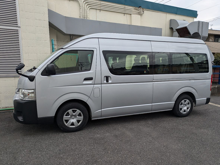 トヨタ ハイエースコミューター 3DF-GDH223Bの買取写真4