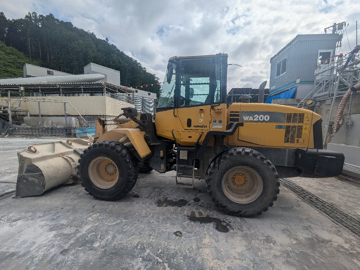 コマツ ホイルローダー WA200-6の買取写真4