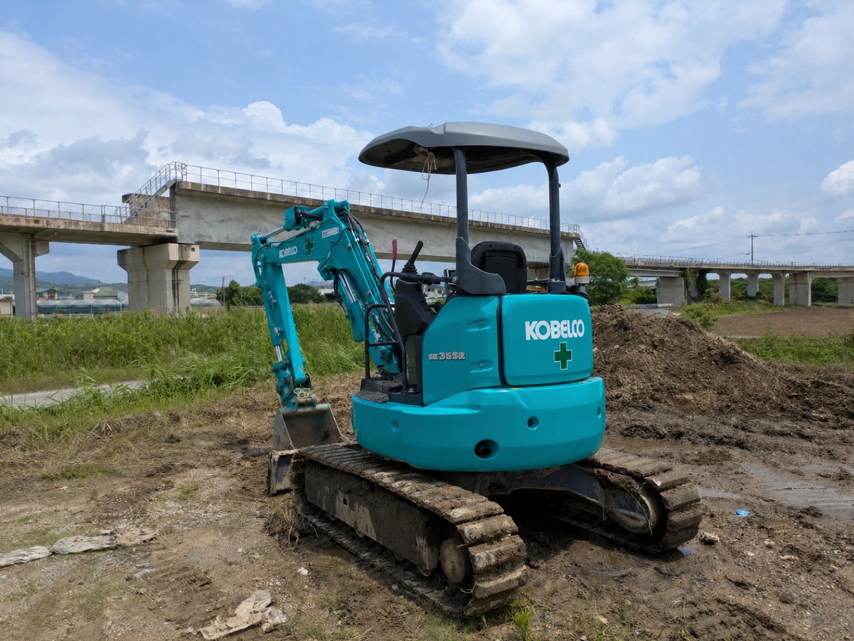 コベルコ 油圧ショベル SK35SR-7の買取写真3