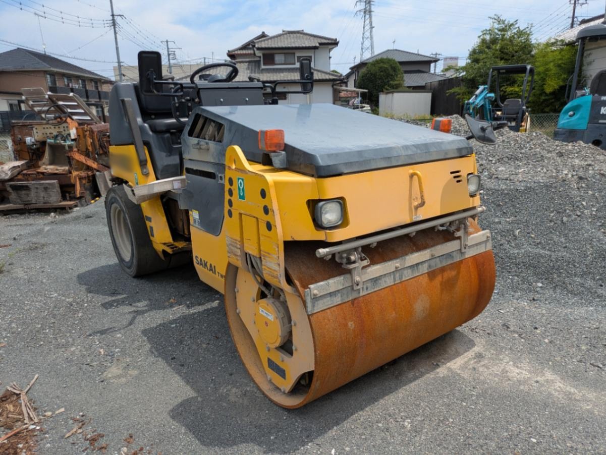 酒井重工業 振動ローラー TW504の買取写真2