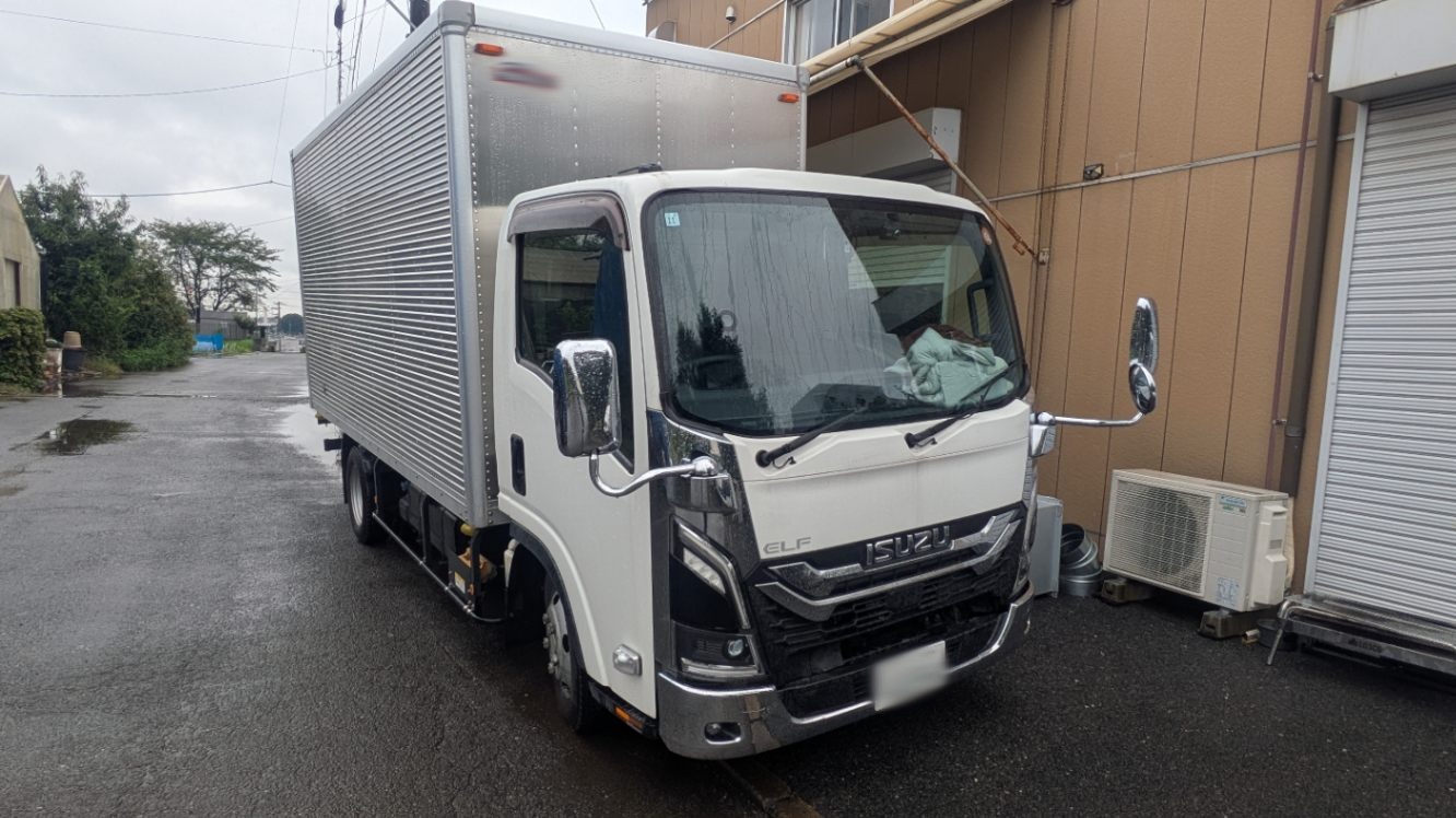 いすゞ エルフ 35年式 2RG-NMR88AMの買取写真